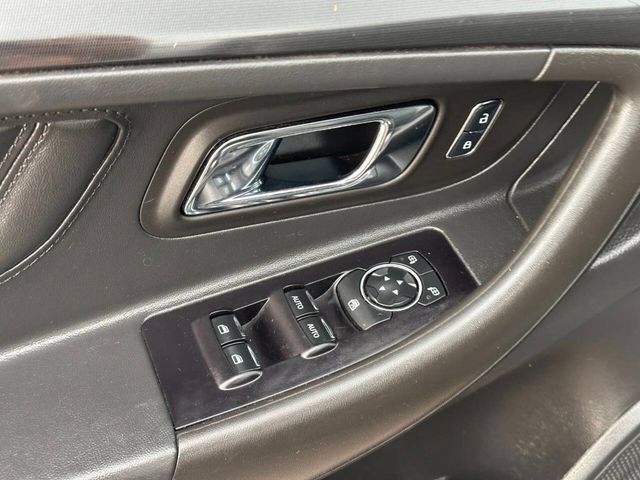 2017 Ford Taurus SHO AWD - 22899818 - 9