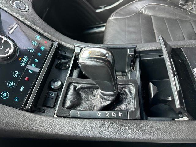 2017 Ford Taurus SHO AWD - 22899818 - 33