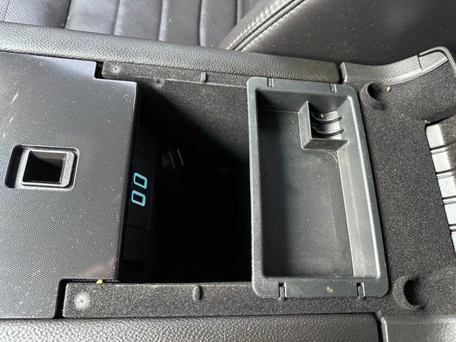 2017 Ford Taurus SHO AWD - 22899818 - 38