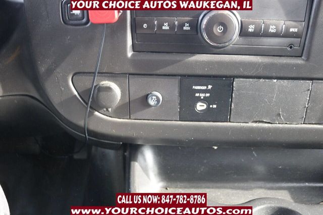 2017 GMC Savana Cargo Van RWD 2500 135" - 22917684 - 31