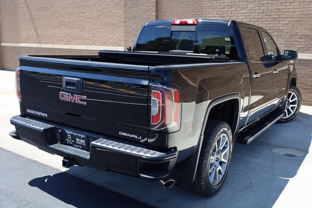 2017 GMC Sierra 1500 4WD Crew Cab 143.5" Denali - 22898873 - 9