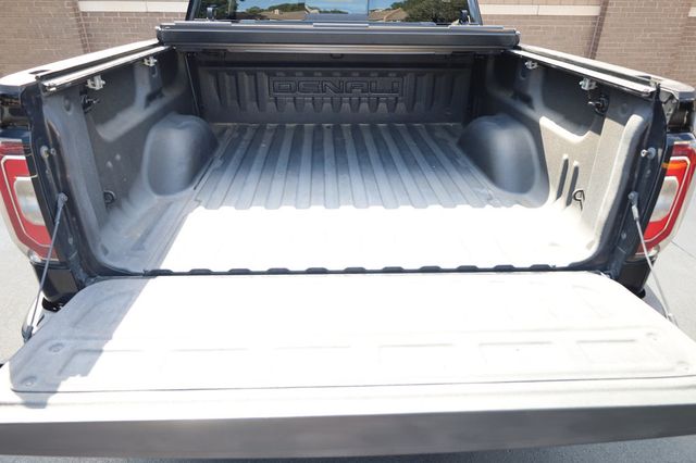 2017 GMC Sierra 1500 4WD Crew Cab 143.5" Denali - 22898873 - 11