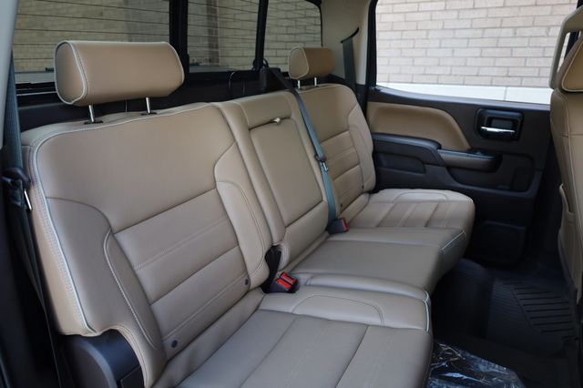 2017 GMC Sierra 1500 4WD Crew Cab 143.5" Denali - 22898873 - 23