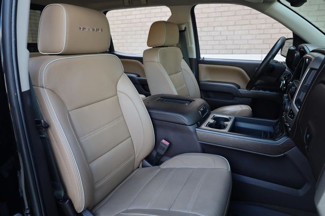 2017 GMC Sierra 1500 4WD Crew Cab 143.5" Denali - 22898873 - 26