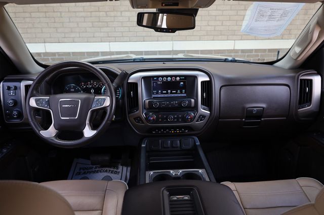 2017 GMC Sierra 1500 4WD Crew Cab 143.5" Denali - 22898873 - 28