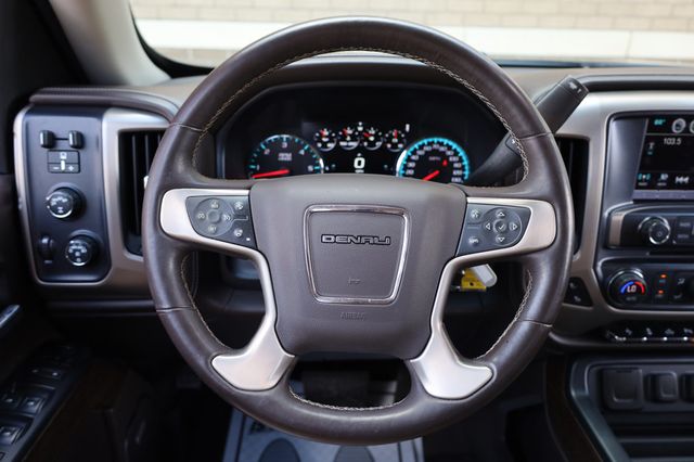 2017 GMC Sierra 1500 4WD Crew Cab 143.5" Denali - 22898873 - 29
