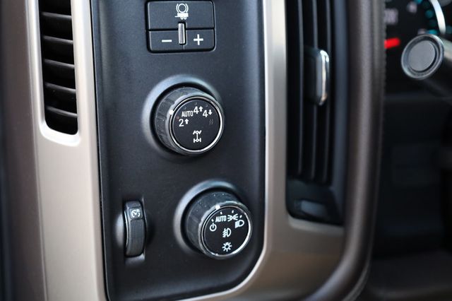 2017 GMC Sierra 1500 4WD Crew Cab 143.5" Denali - 22898873 - 34