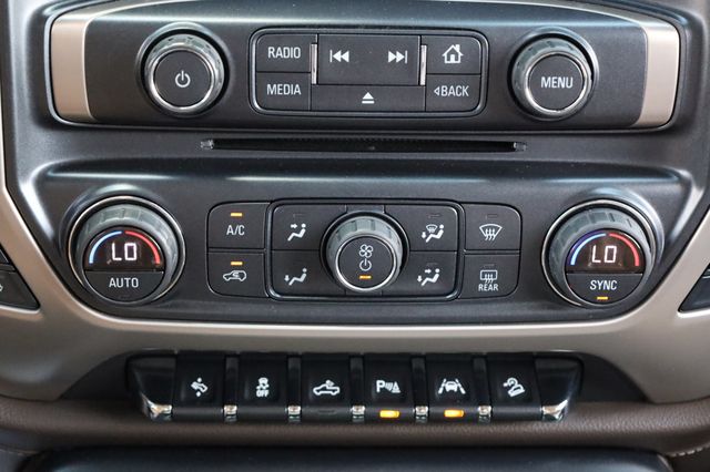 2017 GMC Sierra 1500 4WD Crew Cab 143.5" Denali - 22898873 - 37