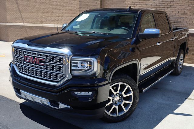 2017 GMC Sierra 1500 4WD Crew Cab 143.5" Denali - 22898873 - 4