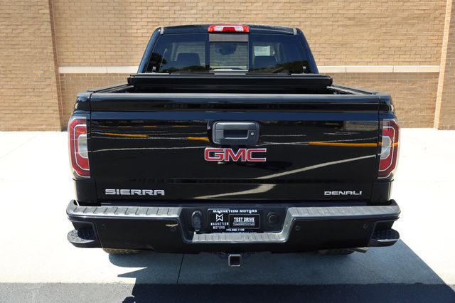 2017 GMC Sierra 1500 4WD Crew Cab 143.5" Denali - 22898873 - 8