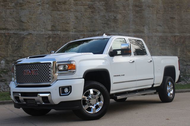 2017 GMC Sierra 2500HD 4WD Crew Cab 153.7" Denali - 22902253 - 0