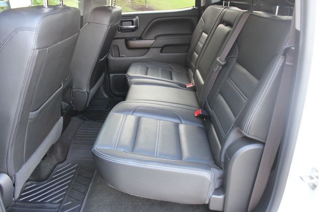 2017 GMC Sierra 2500HD 4WD Crew Cab 153.7" Denali - 22902253 - 28