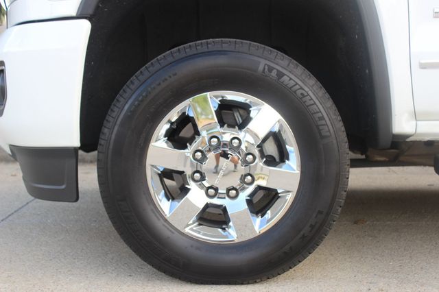 2017 GMC Sierra 2500HD 4WD Crew Cab 153.7" Denali - 22902253 - 36