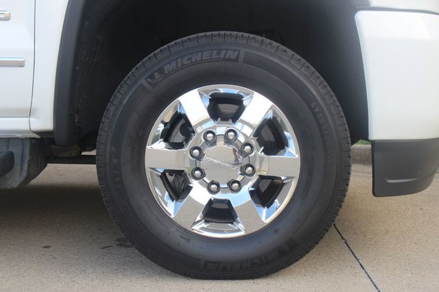 2017 GMC Sierra 2500HD 4WD Crew Cab 153.7" Denali - 22902253 - 39