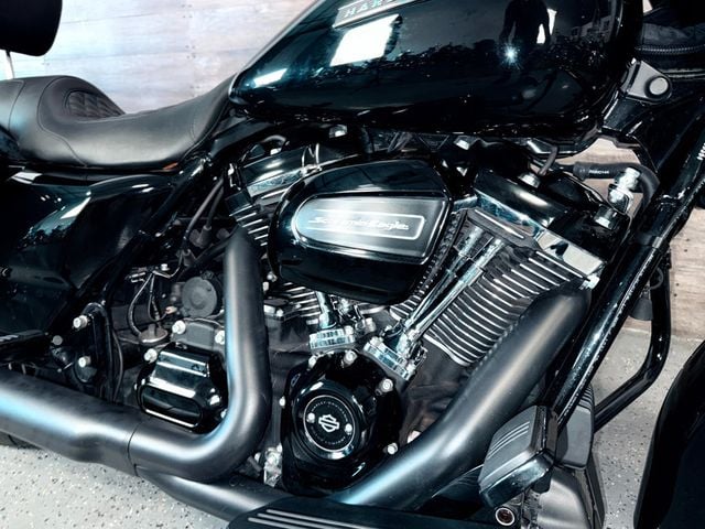 2017 Harley-Davidson FLHRXS Road King Special SUPER CLEAN! - 22878597 - 5