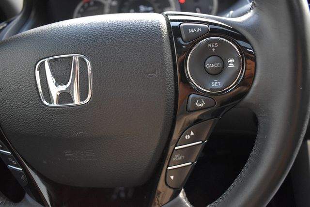 2017 Honda Accord Sedan EX-L V6 Automatic w/Navi & Honda Sensing - 22903867 - 9