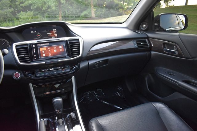 2017 Honda Accord Sedan EX-L V6 Automatic w/Navi & Honda Sensing - 22903867 - 22