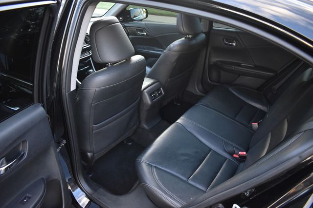 2017 Honda Accord Sedan EX-L V6 Automatic w/Navi & Honda Sensing - 22903867 - 34