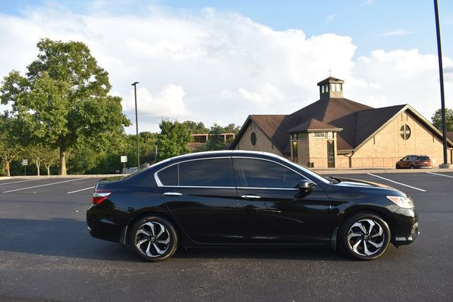 2017 Honda Accord Sedan EX-L V6 Automatic w/Navi & Honda Sensing - 22903867 - 44