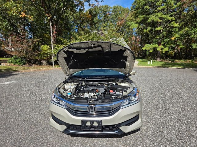 2017 Honda Accord Sedan LX CVT - 22934671 - 17