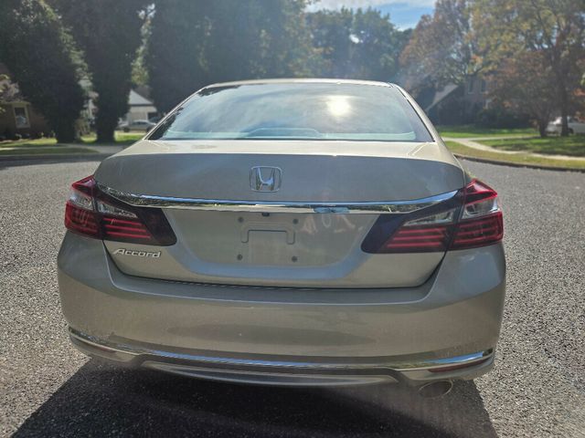 2017 Honda Accord Sedan LX CVT - 22934671 - 3