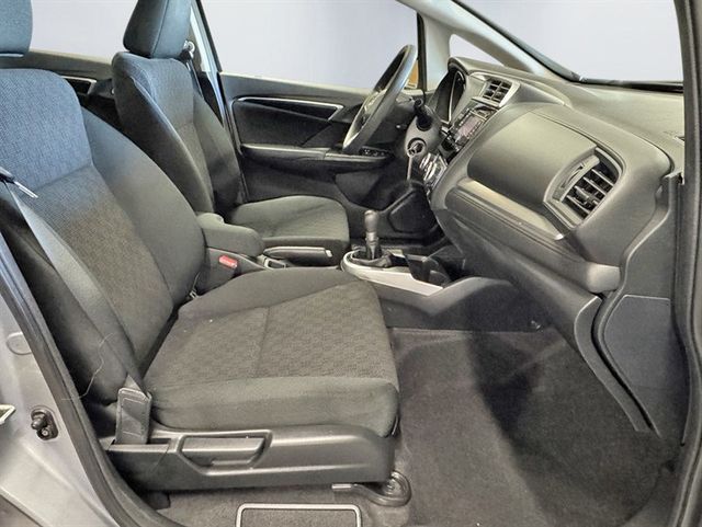 2017 Honda Fit LX Manual - 22937393 - 21