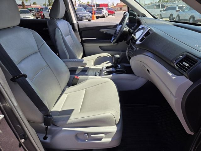 2017 Honda Pilot EX-L AWD - 22914866 - 14