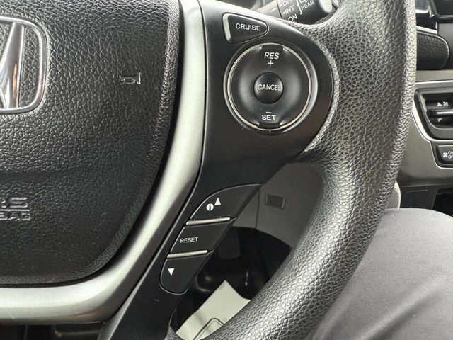2017 Honda Pilot LX 2WD - 22931358 - 17