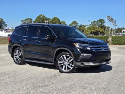 2017 Honda Pilot Touring's photo