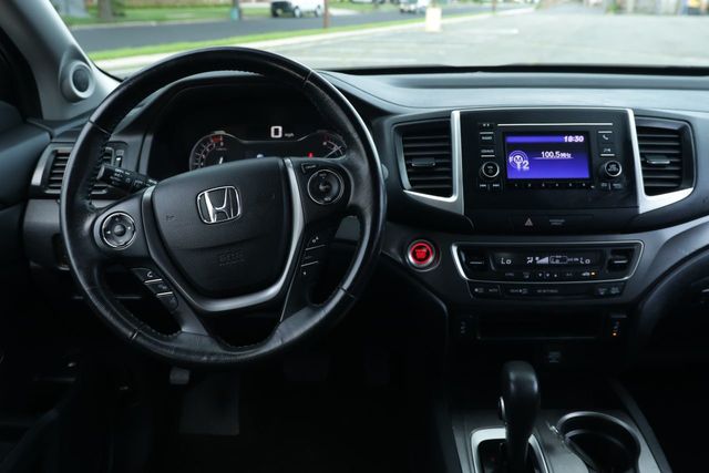 2017 Honda Ridgeline RTL 4x4 Crew Cab - 20962147 - 29