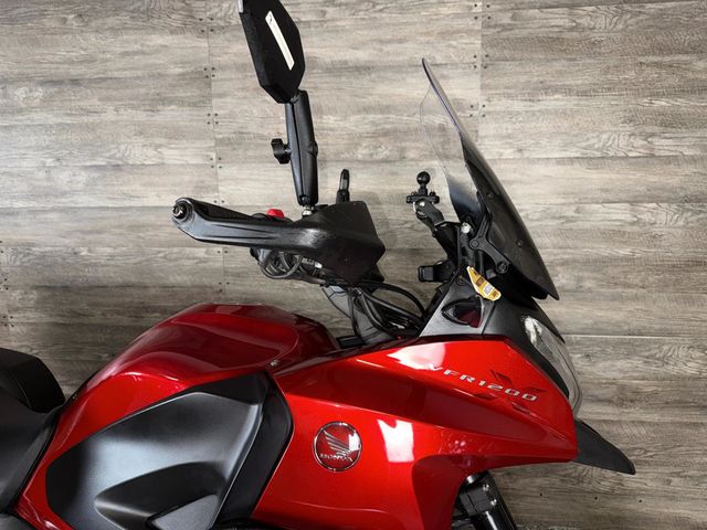 2017 Honda VFR1200X SUPER CLEAN! - 22904173 - 3