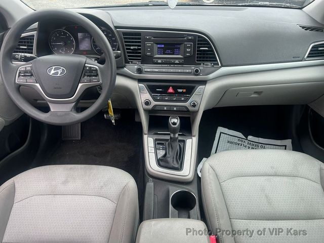 2017 Hyundai Elantra SE 2.0L Automatic - 22897109 - 16