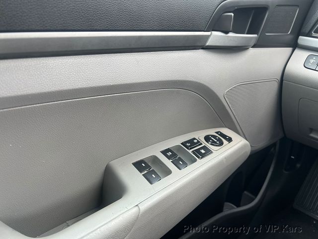 2017 Hyundai Elantra SE 2.0L Automatic - 22897109 - 8