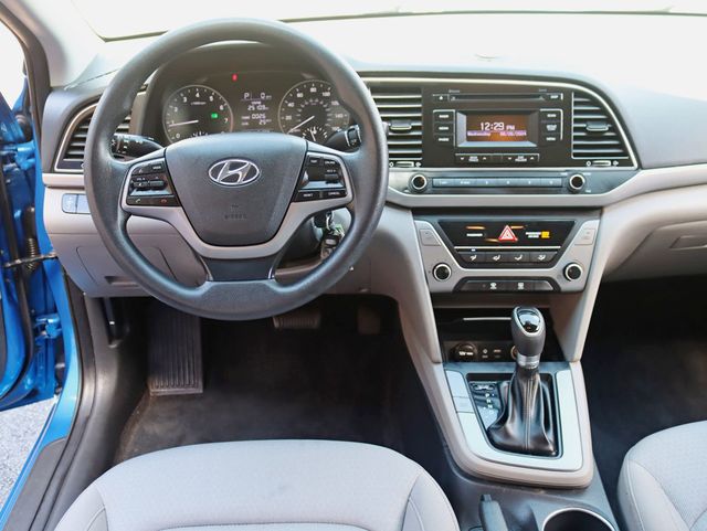2017 Hyundai Elantra SE 2.0L Automatic - 22907007 - 10