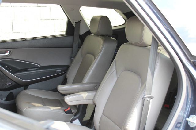 2017 Hyundai Santa Fe Limited Ultimate 3.3L Automatic AWD - 22896446 - 12
