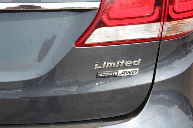 2017 Hyundai Santa Fe Limited Ultimate 3.3L Automatic AWD - 22896446 - 19