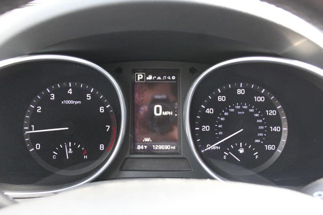 2017 Hyundai Santa Fe Limited Ultimate 3.3L Automatic AWD - 22896446 - 27