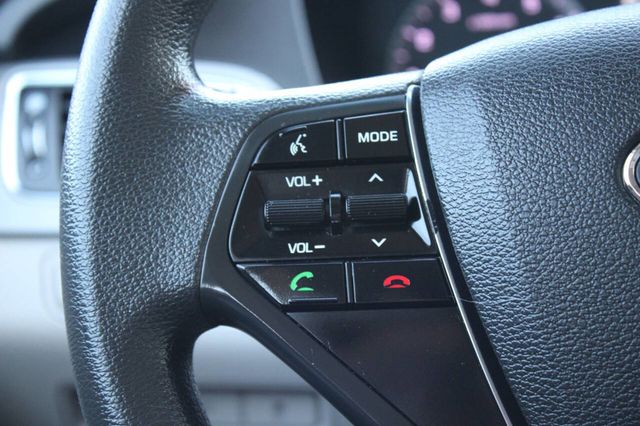 2017 Hyundai Sonata SE 2.4L - 22906843 - 25