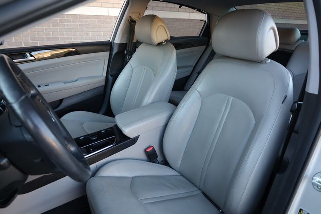 2017 Hyundai Sonata Hybrid Limited 2.0L - 22907960 - 16