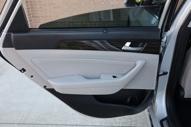 2017 Hyundai Sonata Hybrid Limited 2.0L - 22907960 - 17