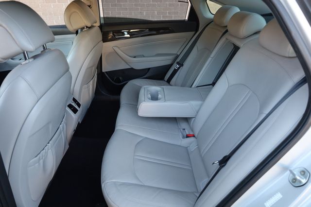 2017 Hyundai Sonata Hybrid Limited 2.0L - 22907960 - 19