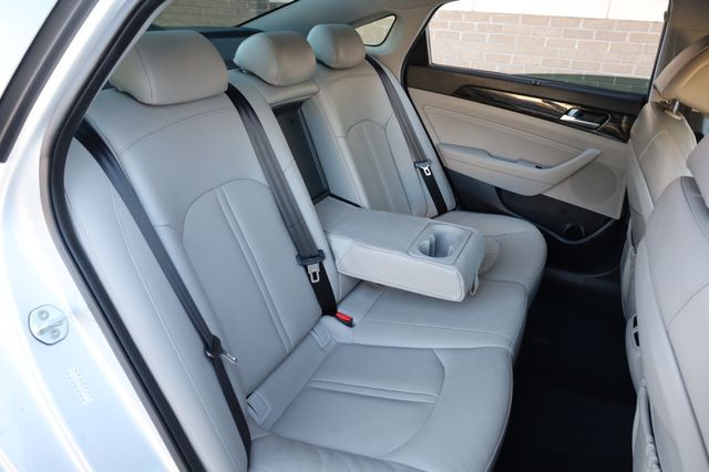 2017 Hyundai Sonata Hybrid Limited 2.0L - 22907960 - 23