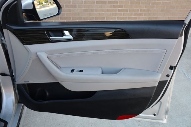 2017 Hyundai Sonata Hybrid Limited 2.0L - 22907960 - 25