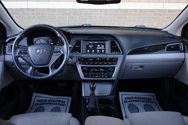 2017 Hyundai Sonata Hybrid Limited 2.0L - 22907960 - 29