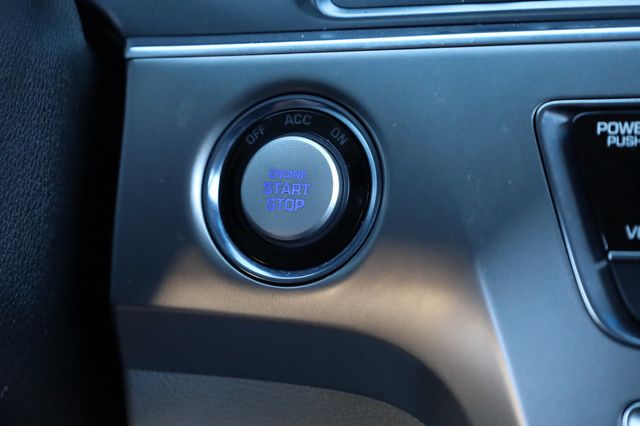 2017 Hyundai Sonata Hybrid Limited 2.0L - 22907960 - 34