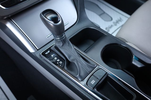 2017 Hyundai Sonata Hybrid Limited 2.0L - 22907960 - 39