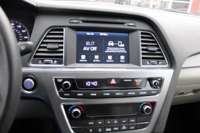 2017 Hyundai Sonata Hybrid SE 2.0L - 22934024 - 11