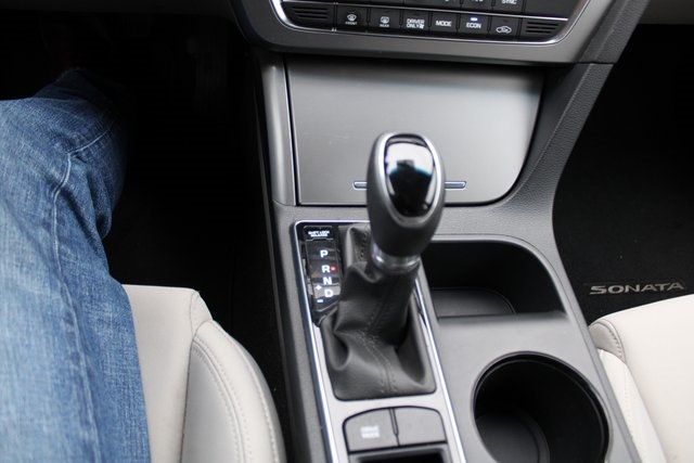 2017 Hyundai Sonata Hybrid SE 2.0L - 22934024 - 13