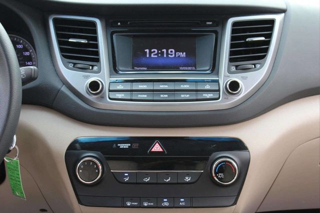2017 Hyundai Tucson SE AWD 4dr SUV - 22930549 - 20
