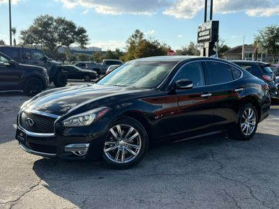2017 INFINITI Q70